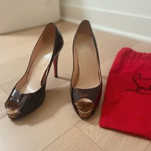 Christian Louboutin Tortoiseshell Peep-Toe Pumps